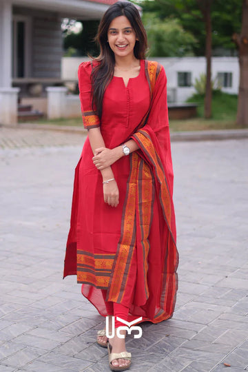 Kurta Set in Red