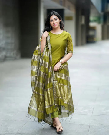 Akira kurti set